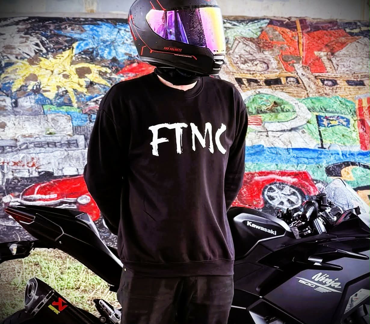 Oni Crewneck