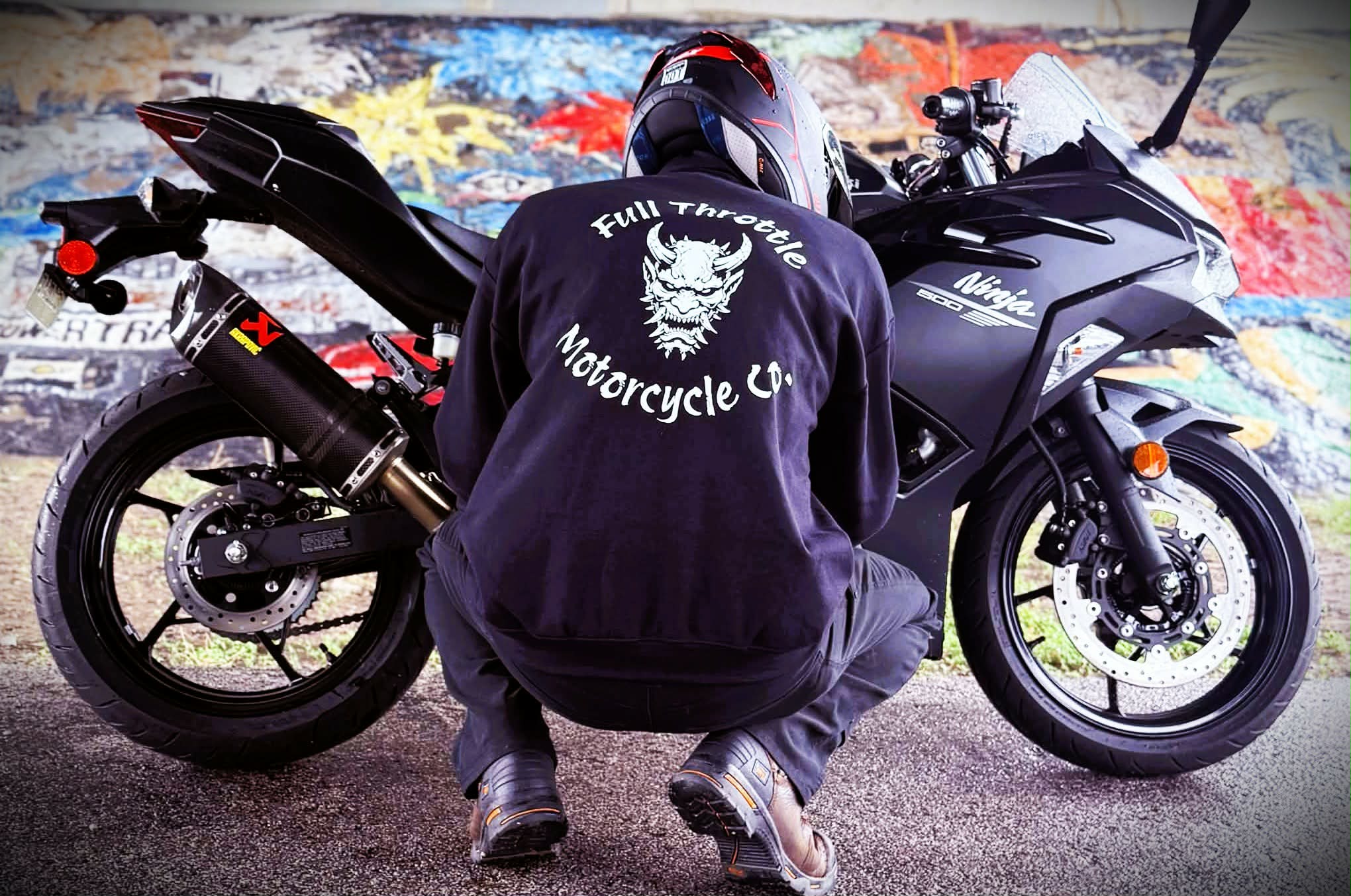 Oni Crewneck